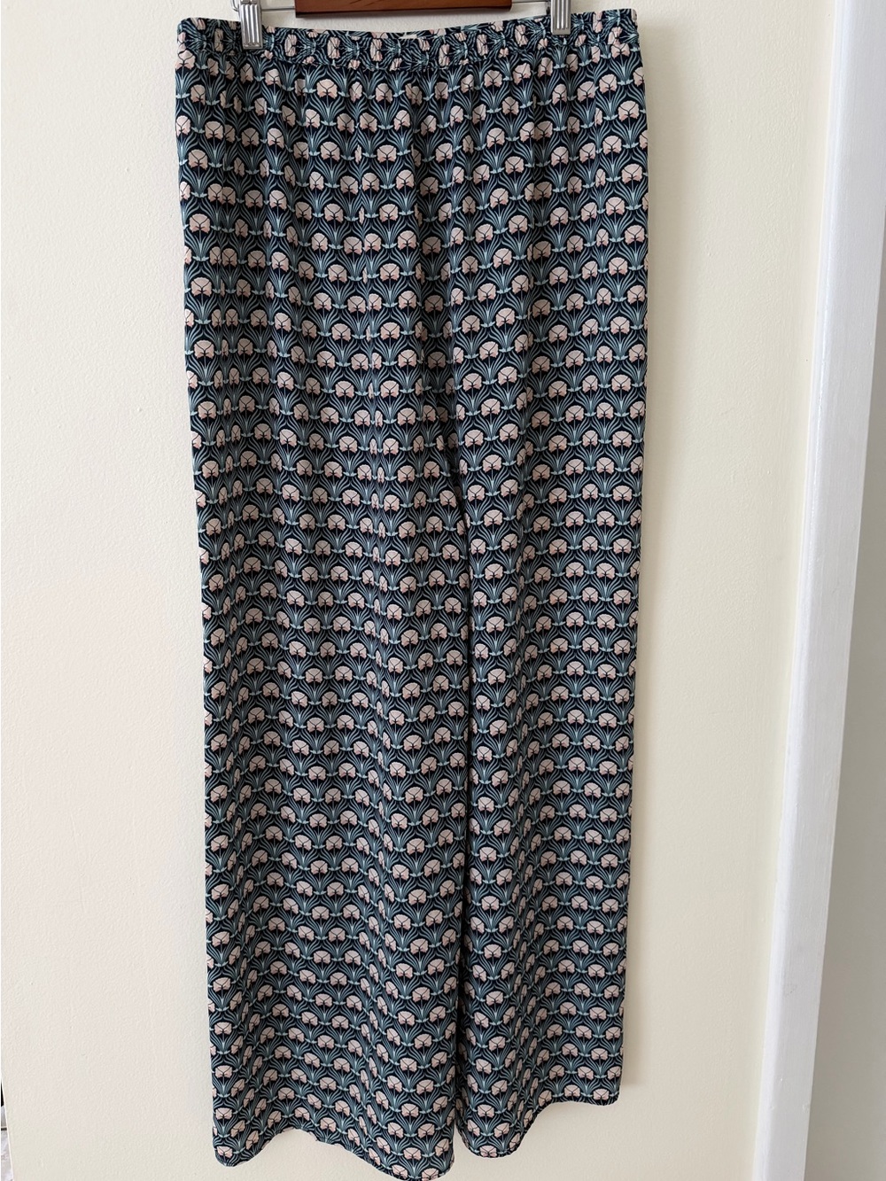 Paper Crown Navy and Blush Shell-Print Maxi Skirt - Picture 7 of 9